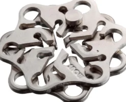 Huzzle Cast Puzzle - Snow (level 2)
