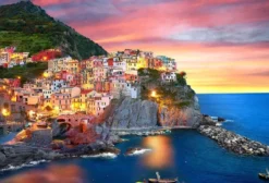Manarola at Dusk - Italy Puzzel (2000 stukjes)